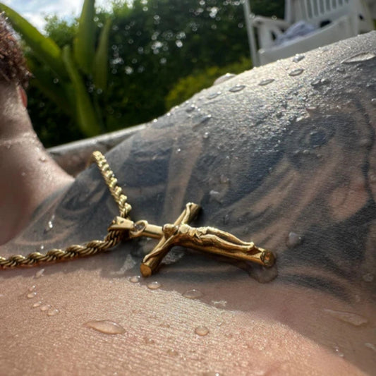 Cadena Con Colgante Cruz Jesús Enchapado