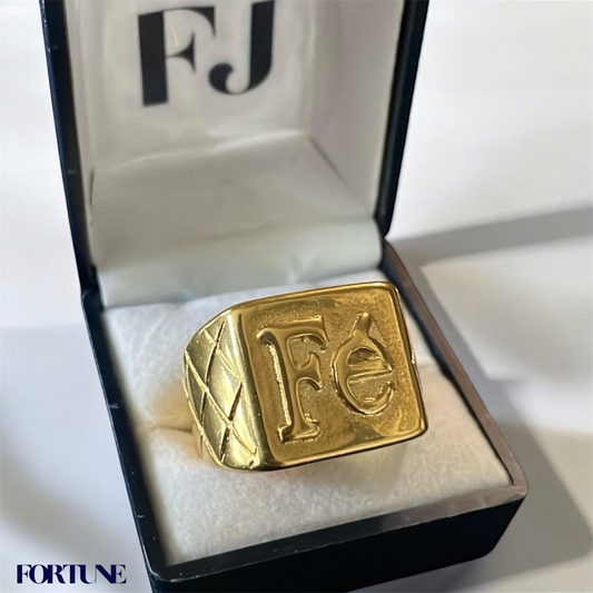 Anillo “Fé” enchapado en oro 18k