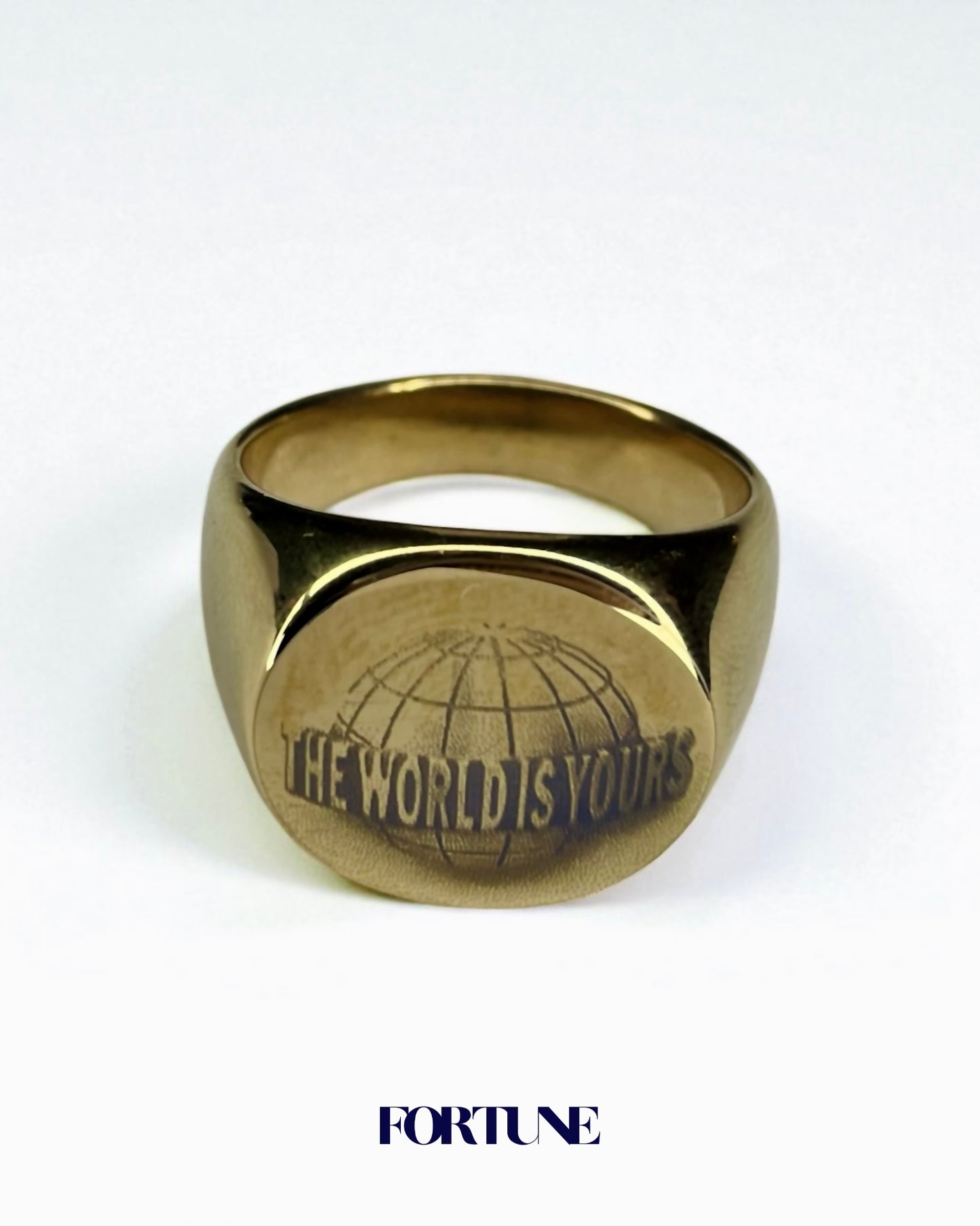 Anillo Macizo Logo "The World Is Yours" Enchapado