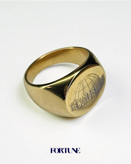 Anillo Macizo Logo "The World Is Yours" Enchapado