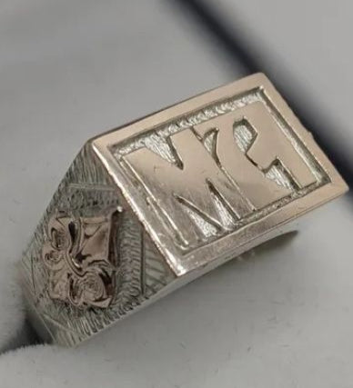 Anillo De Mesa Personalizado Sello Hombre Completo Plata o Plata y Oro 10k  13x16mm