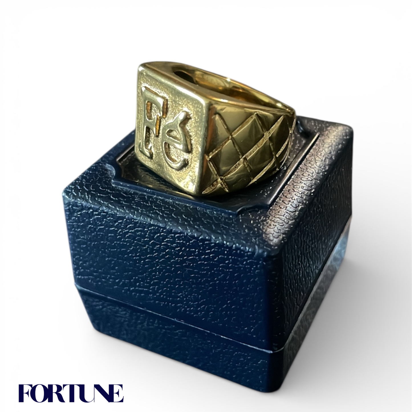 Anillo “Fé” enchapado en oro 18k