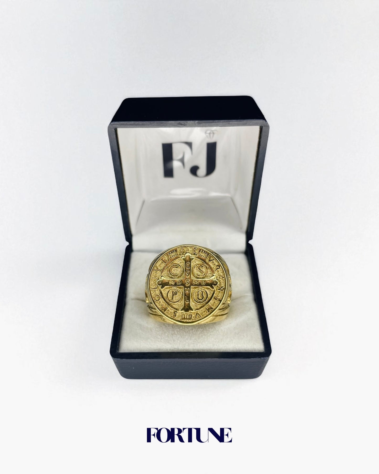 Anillo Macizo San Benito Enchapado En Oro 18k