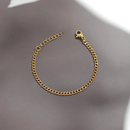Pulsera Minimalista De Eslabones Enchapada En Ero 18k