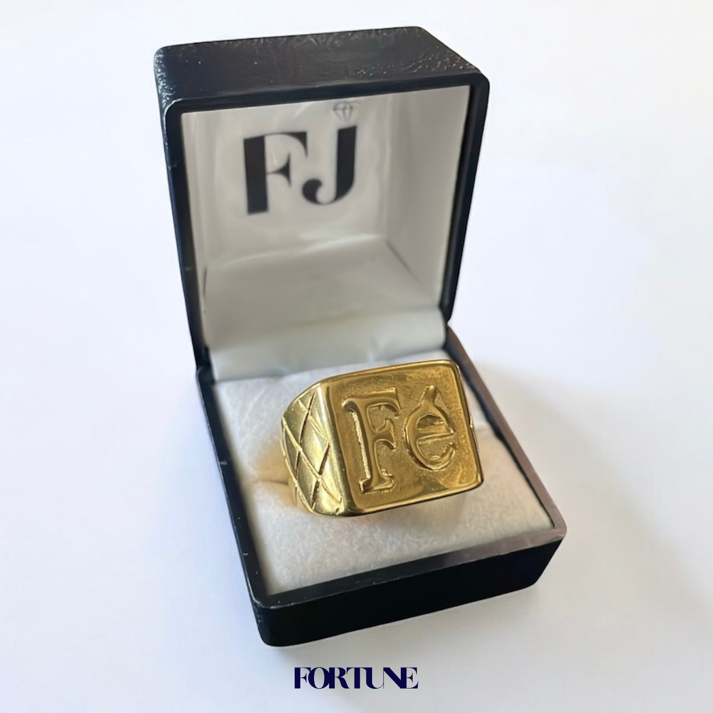 Anillo “Fé” enchapado en oro 18k